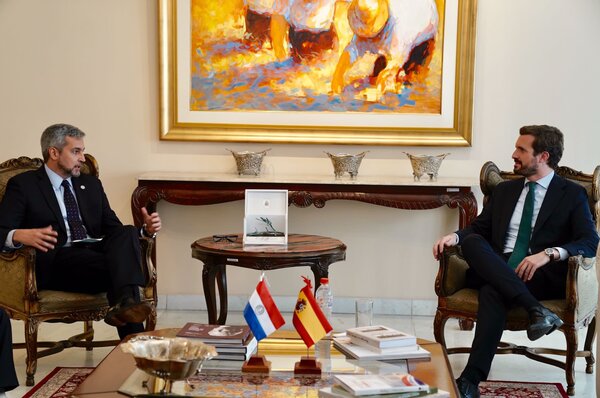 Abdo se reunió con líder del PP de España para promover alianza en defensa de la democracia - .::Agencia IP::.
