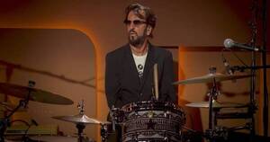 La Nación / Cómo tocar la batería a lo Ringo Starr a través de un curso virtual