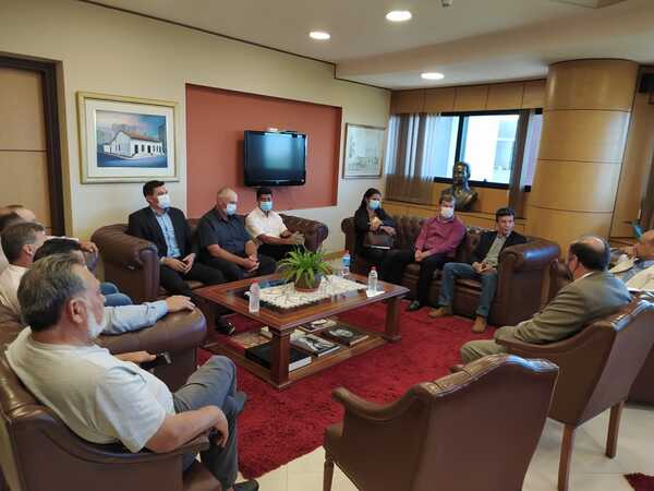 Intendente Algarín anuncia que en el 2022 se iniciará asfalto a Puerto Indio - La Clave
