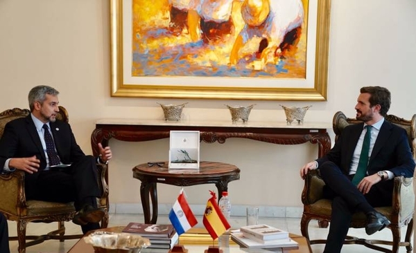 Diario HOY | Líder de partido opositor español visita a Marito