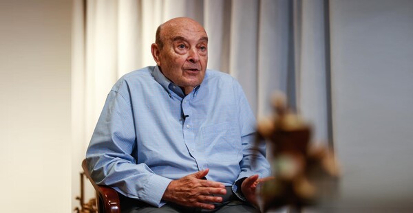 Domingo Cavallo: «El corralito era algo que inexorablemente había que hacer»