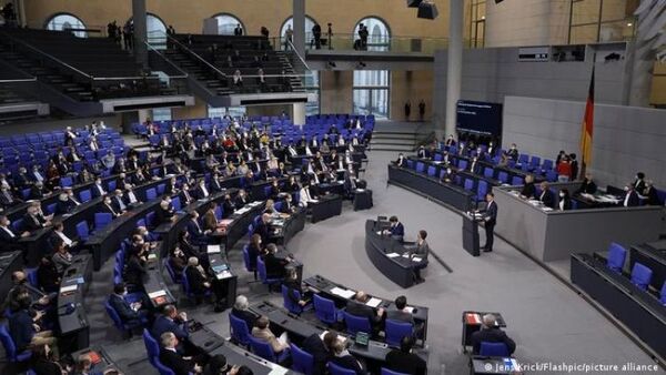 Parlamento alemán aprueba vacunación obligatoria para trabajadores sanitarios