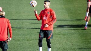 Luis Suárez ya se entrena con el grupo a dos días del derbi