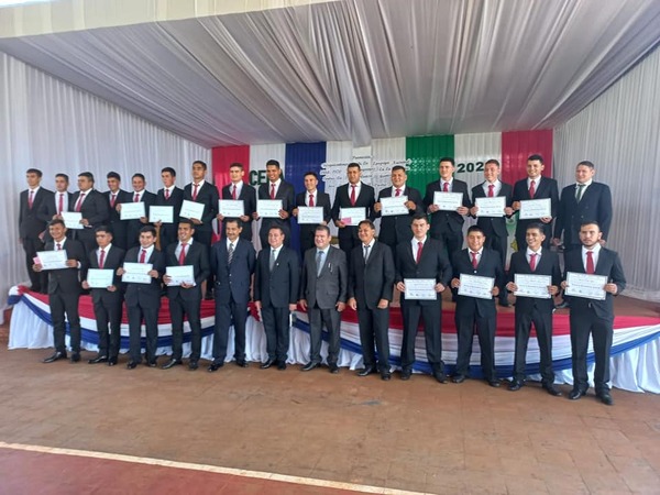 CEREMONIA DE GRADUACIÓN DEL CEMA DE PIRAPÓ RECIBIÓ ACOMPAÑAMIENTO DEL GOBIERNO DEPARTAMENTAL - Itapúa Noticias
