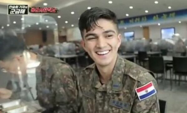 Joven militar pedrojuanino becado en Corea del Sur