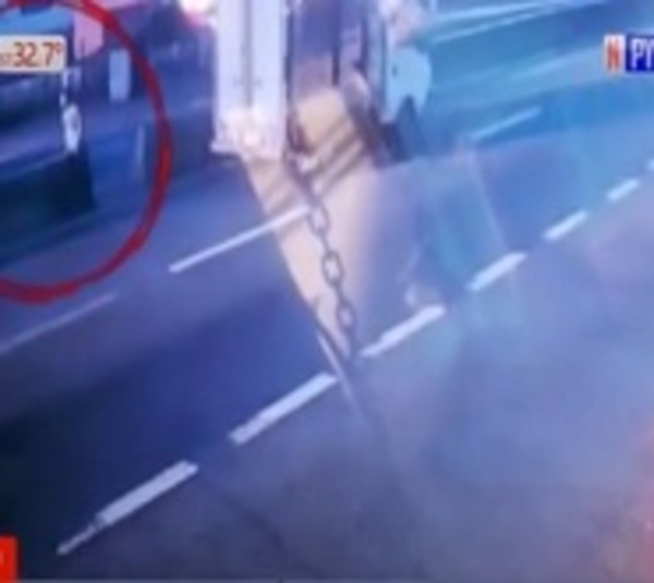 Un solitario delincuente sorprendió a una mujer y a punta de cuchillo - Paraguay.com