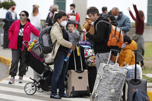 El flujo de turistas internacionales en Perú se desplomó 73 % respecto a 2020 - MarketData