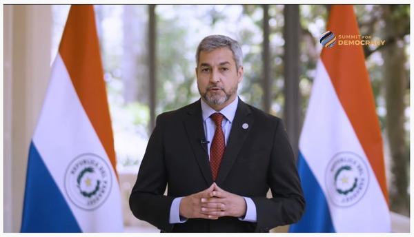 Mario Abdo apela a una democracia sólida y pide reflexionar sobre crecimiento de la distancia ideológica
