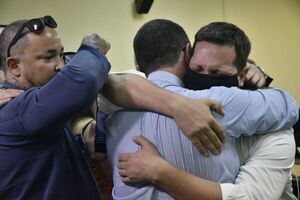 Así celebraron histórica sentencia a Ramón González Daher y su hijo Fernando - Nacionales - ABC Color