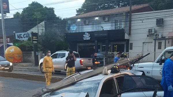 Bache y alta velocidad causan accidente fatal en Lambaré