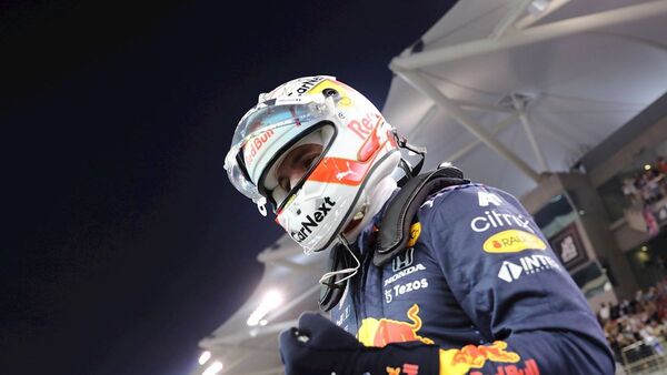 Verstappen en la 'pole' y Hamilton a su lado