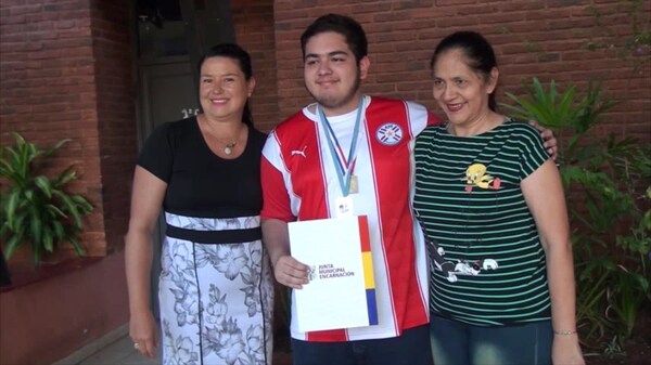 Estudiante encarnaceno es oro en competencia nacional de OMAPA