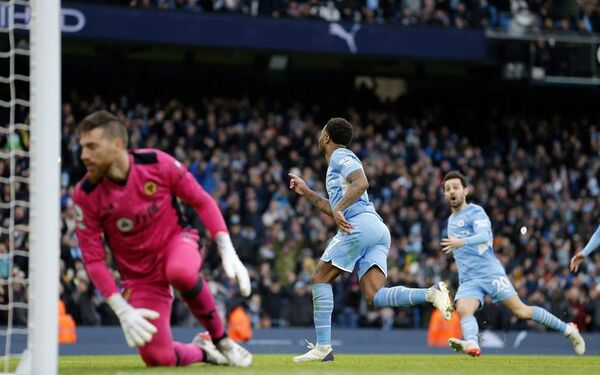El City triunfó con un polémico penal y continúa en la cima - Fútbol Internacional - ABC Color