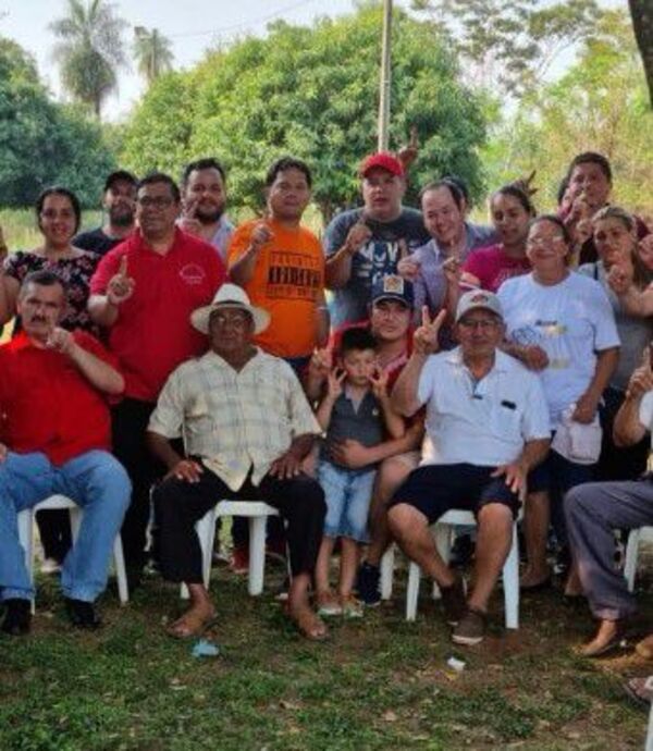 Realizan cambios en Paraguarí donde los funcionarios no se “alinean a la ANR” - Nacionales - ABC Color