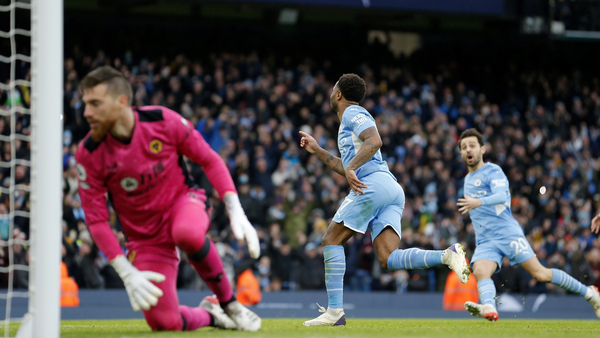 El City mantiene al margen al Liverpool