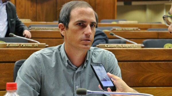 Senador cuestiona cajoneo de ley ante crisis del sector previsional