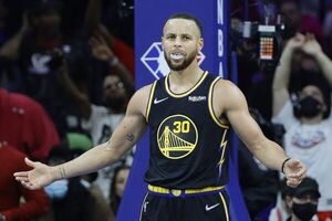 Los Warriors caen ante Sixers y Curry se queda corto para el récord - Básquetbol - ABC Color