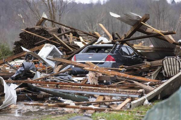 Devastadores tornados dejan más de 80 muertos en Estados Unidos - ADN Digital