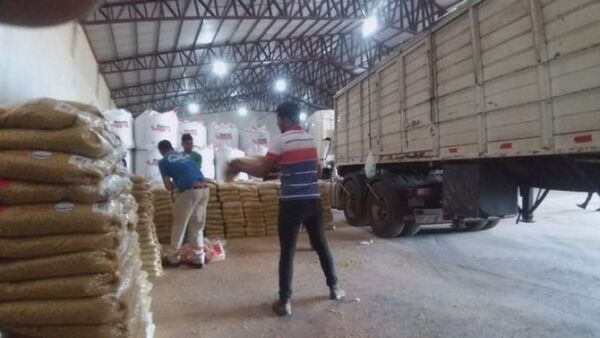 Familia Reimer envía hoy camión con carga de víveres para pobladores de la Chacarita