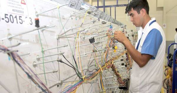 La Nación / Maquiladoras estiman superar los US$ 900 millones en exportaciones este año