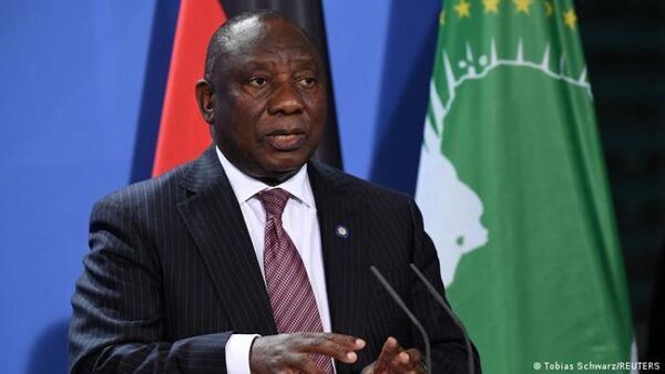 El presidente sudafricano da positivo a COVID-19