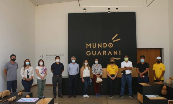 Representante del BID visitó el Circuito Vivencial del Mundo Guaraní