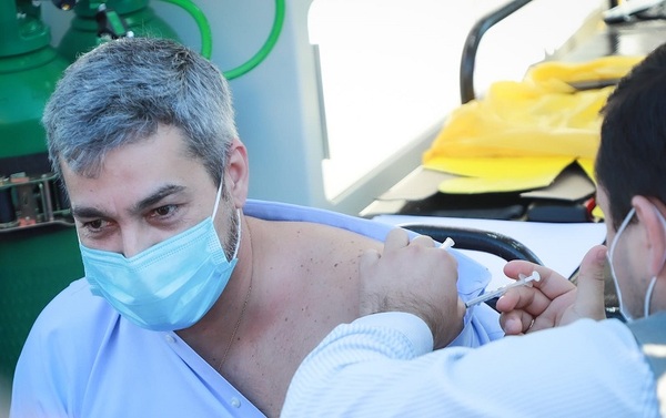 COVID-19: una tercera dosis de la vacuna reduce 90% la mortalidad en mayores de 50 años
