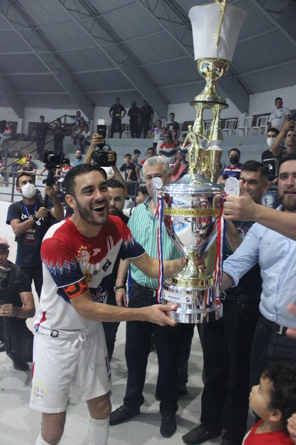Amambay, a la altura de Presidente Franco en los nacionales de fútbol de salón - Polideportivo - ABC Color