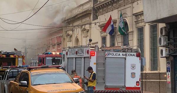 La Nación / Incendio en centro de Asunción