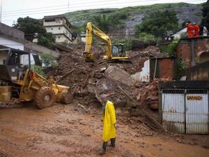 Al menos siete muertos y miles de personas sin hogar tras las inundaciones en Brasil