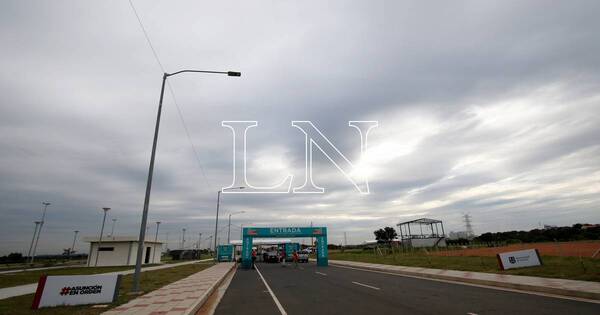 La Nación / Vacunatorio de la Costanera permanecerá cerrado debido a daños materiales tras tormenta
