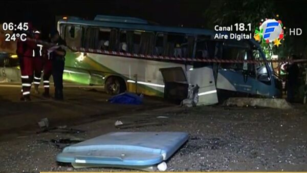 Volcó micro de larga distancia y falleció una pasajera