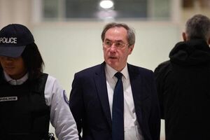 Un exministro de Sarkozy es encarcelado tras una condena por malversación - Mundo - ABC Color