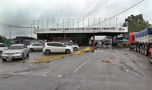 Frontera Paraguay-Argentina: Migraciones aguarda decreto para iniciar paso vehicular