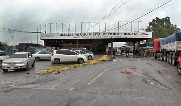 Frontera Paraguay-Argentina: Migraciones aguarda decreto para iniciar paso vehicular
