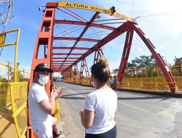 Cámara de Transporte Internacional celebra la reapertura del paso Clorinda-Falcón · Radio Monumental 1080 AM