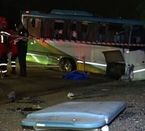 Vuelco de bus deja una fallecida y varios heridos en Capiatá