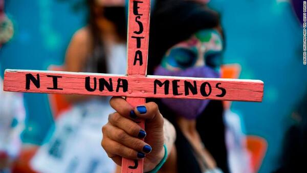 Sujeto habría matado a puñaladas a su pareja y luego intentó suicidarse - La Clave