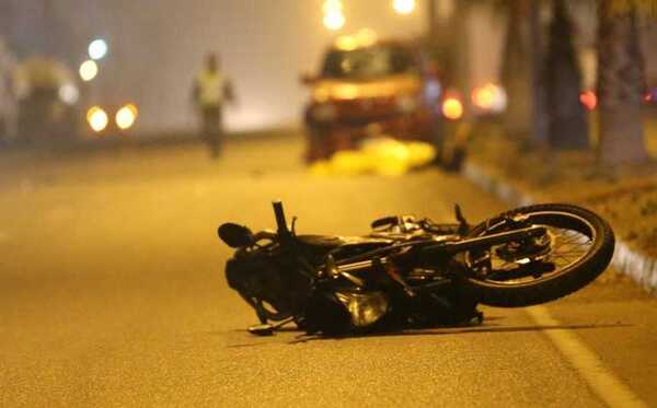 Choque entre motociclistas deja un joven de 21 años muerto - La Clave