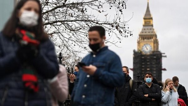 Avance vertiginoso de Ómicron en Inglaterra alerta al gobierno
