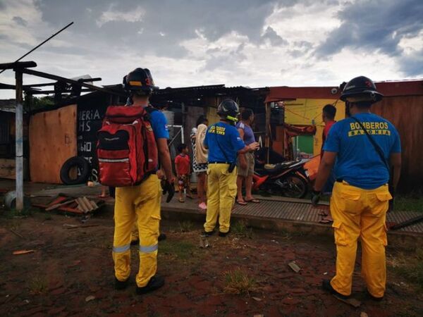 SEN asiste a familias afectadas por temporal