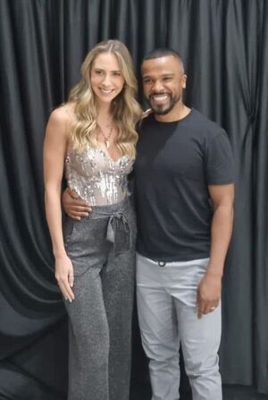Gaby Cogorno fue al recital de Alexandre Pires en Foz e ingresó a su camarín - Gente - ABC Color