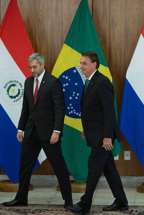 Bolsonaro no pudo aterrizar y cancela encuentro con Abdo Benítez en Carmelo Peralta - Mundo - ABC Color