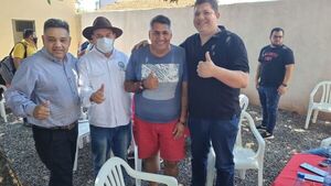 Miguel Culzoni ahora es del Partido Colorado y anuncia su precandidatura a la Junta Departamental