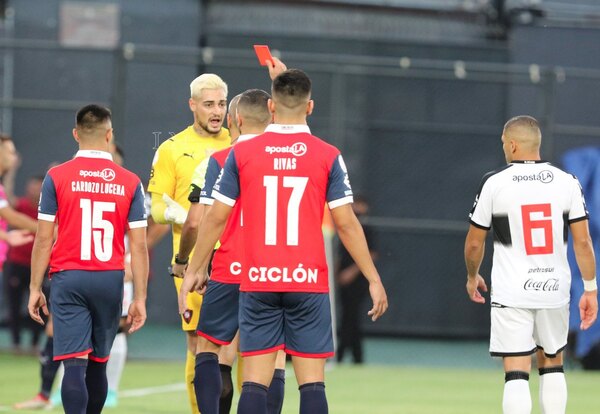 ¿Cerro evalúa no comprar a Jean Fernandes tras el clásico?