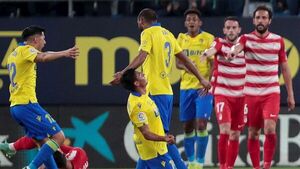 Primer gol de Santiago Arzamendia en el Cádiz