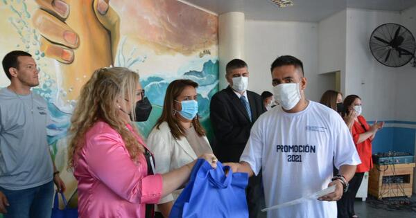 Internos culminaron el colegio y muchos ya piensan en la universidad