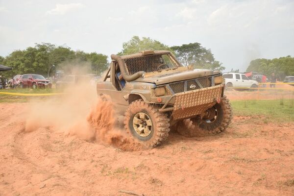 Volker Huber fue el mejor en el Desafío de Campeones del Todoterreno 4x4 - Automovilismo - ABC Color