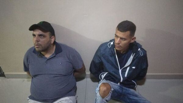 Detienen a dos presuntos ladrones con múltiples denuncias - Nacionales - ABC Color
