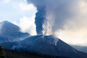 El volcán de La Palma sin señal de tremor, pero no supone el cese de erupción - Mundo - ABC Color